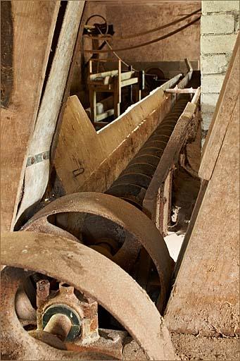 Bâtiment de la féculerie, rez-de-chaussée, élévateur à fécule (vis d'Archimède).