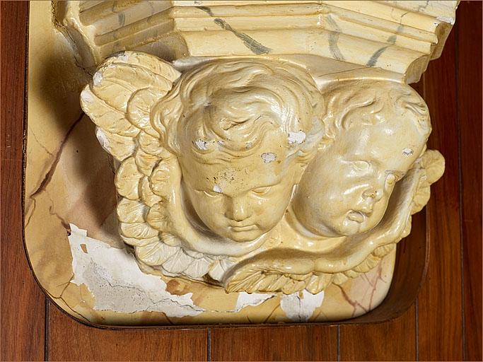 Détail des angelots (trois quart gauche).