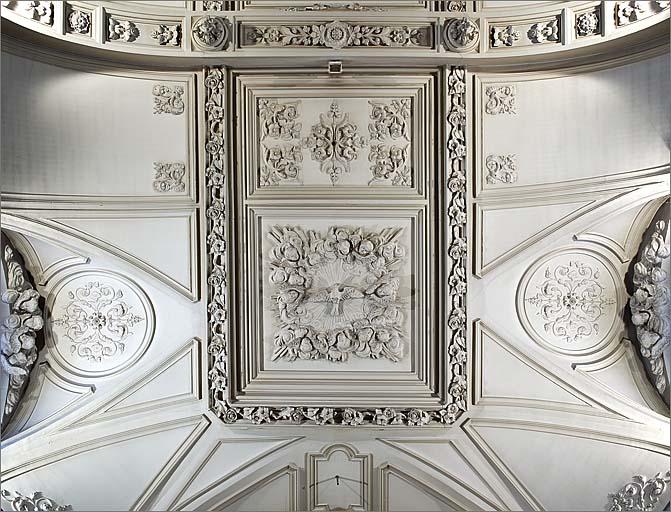 Plafond, détail du décor (travée de choeur).
