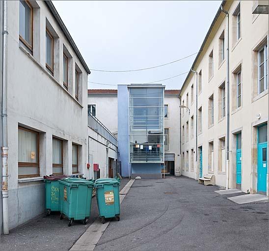 Orphelinat de jeunes filles dite Maison des orphelines Sainte-Elisabeth puis orphelinat et école Sainte-Elisabeth actuellement lycée privé Charles de Foucauld