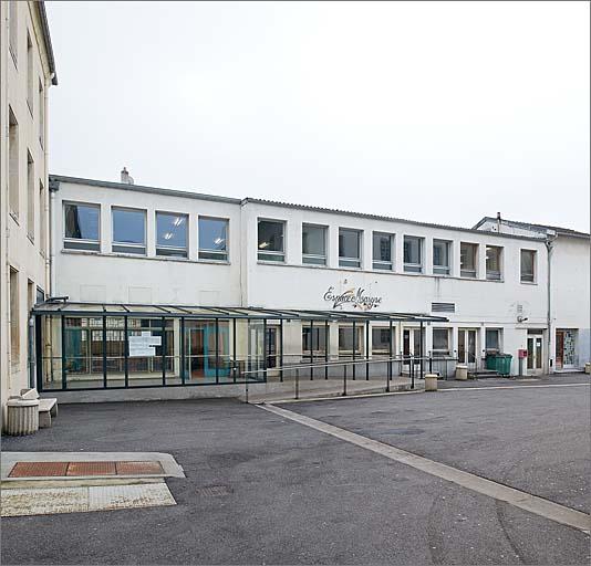 Corps F, façade sur la cour 2.