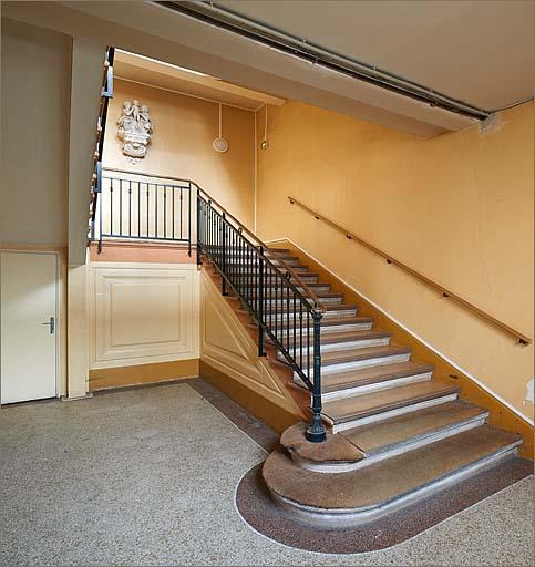 Corps D, escalier.