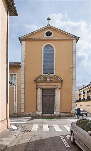 Façade sur la rue des Tiercelins, ensemble face.