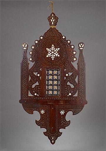 Elément décoratif de mobilier n° 1, ensemble.
