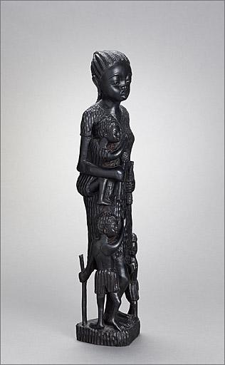 Statuette n° 2, ensemble trois quarts gauche.