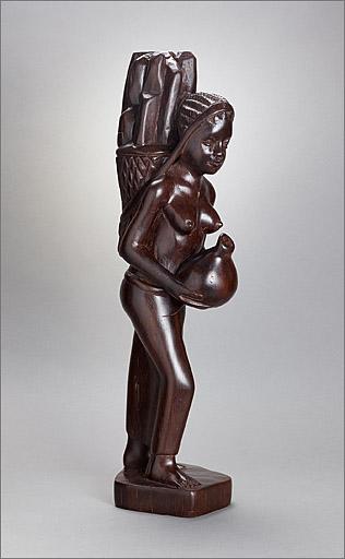 Statuette n° 5, ensemble trois quarts gauche.
