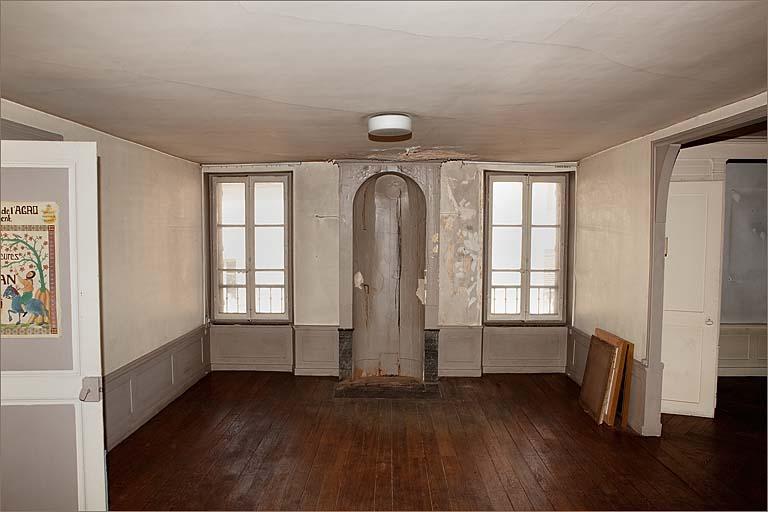Pièce 2.2, vue d'ensemble vers façade.