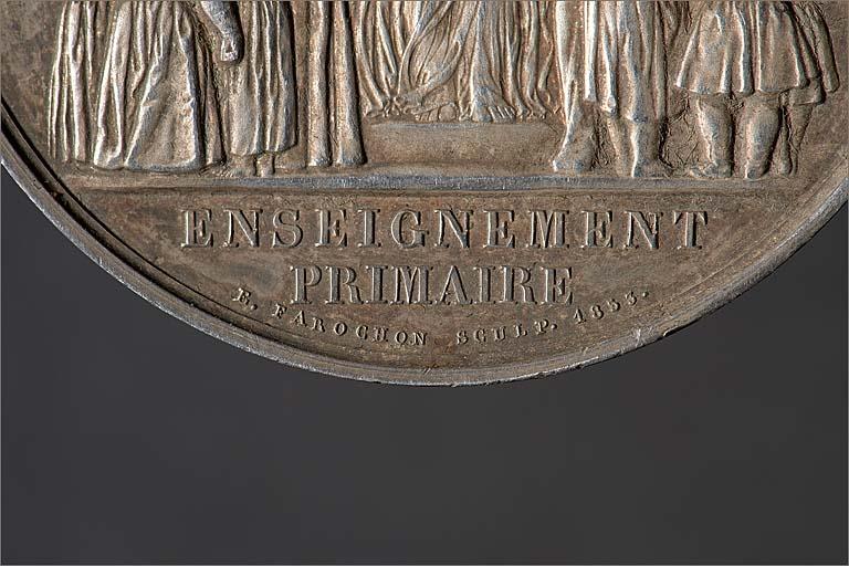 Ensemble de 11 médailles de l'Enseignement primaire