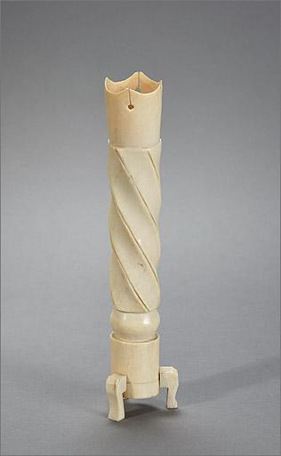 Bougeoir n° 2, ensemble.