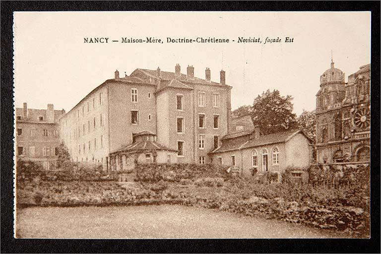 Bâtiment B (ancien noviciat) et C : vue depuis le jardin.