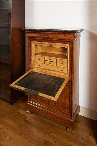 Bas d'armoire-secrétaire à abattant