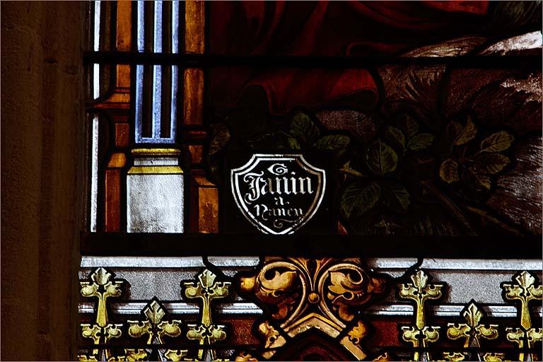 Verrière 8 : détail de la signature.