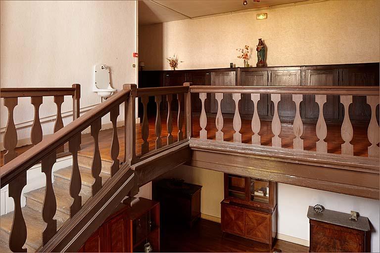 Bâtiment A : escalier principal (n° 1) vers 3e palier.