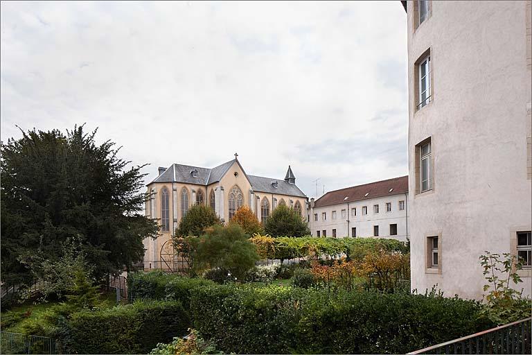 Vue de situation depuis le jardin du couvent (côté Nord).