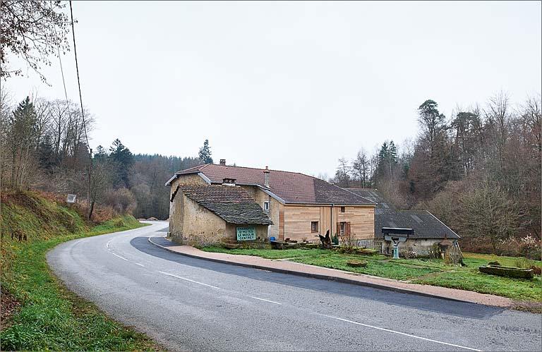 Vue d'ensemble des bâtiments depuis le nord.