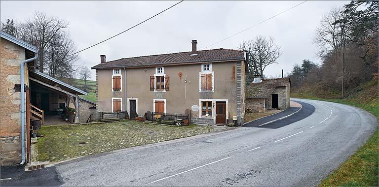 Elévation antérieure du corps d'habitation.