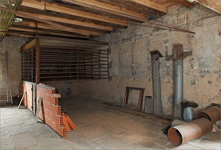 1er étage de la féculerie, four de séchage de la fécule en cours de reconstruction.
