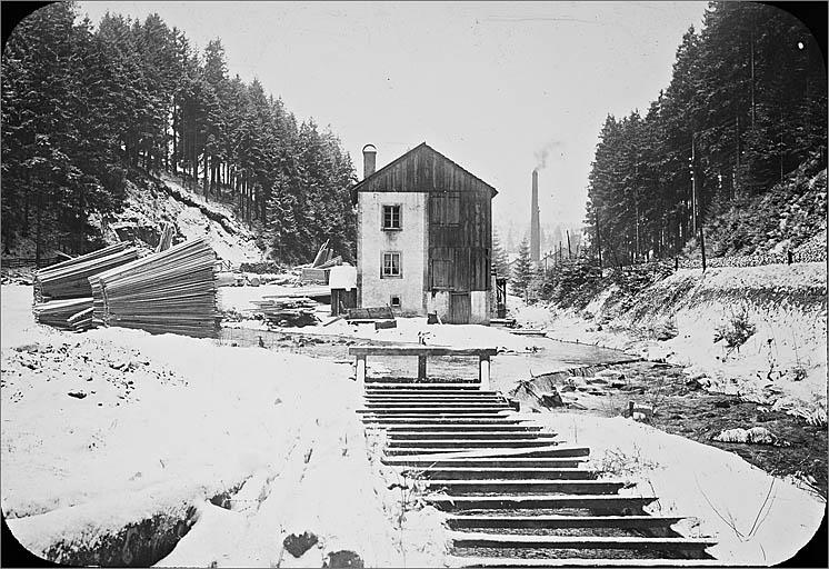 Scierie près de Gérardmer, vers 1900.