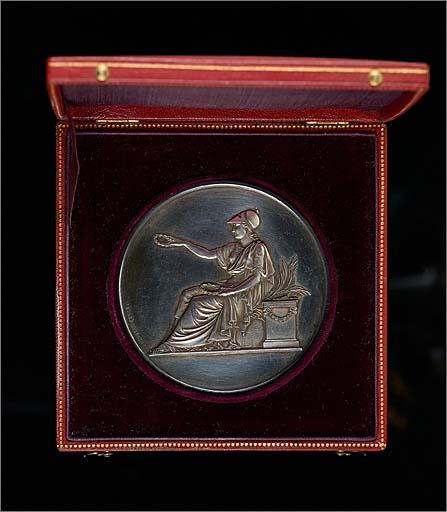 Médaille n° 2 dans l'étui.