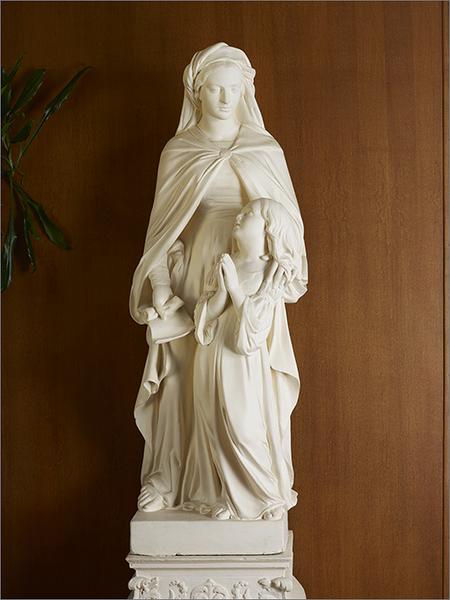Groupe sculpté n ° 1, ensemble face.