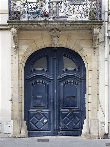 Anciens communs de la maison Warren, actuellement immeuble
