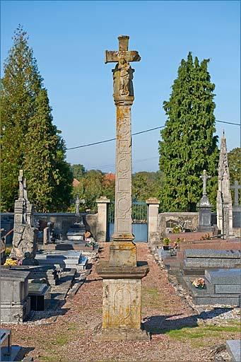 Tombeau (n°31), croix du cimetière, revers, ensemble face.