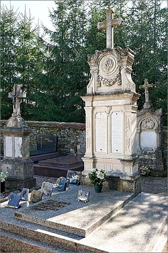 Tombeau (n°62), type 4, ensemble trois quarts droit.