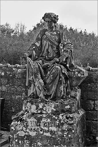 Tombe (n°15), type 2, ensemble face.