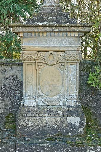 Croix de cimetière (n°1), ensemble face.