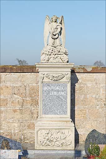 Tombe de la famille Bourgaux-Leblanc