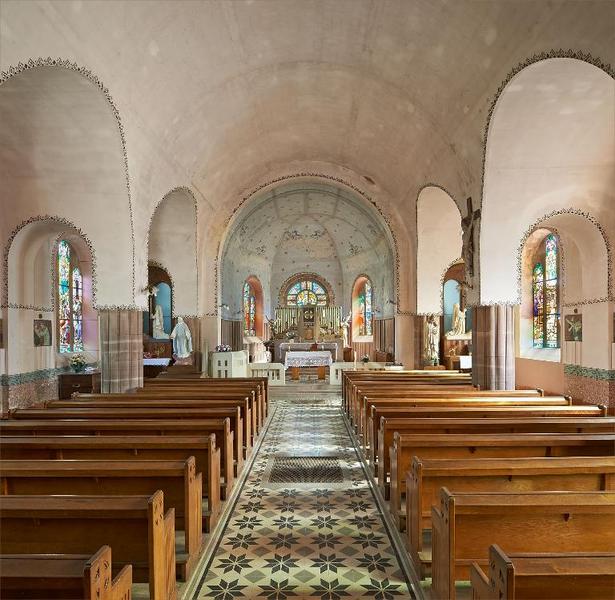 Intérieur, vue vers le choeur.