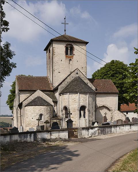 Vue depuis l'Ouest : chevet, transept, clocher, ensemble trois quarts gauche.