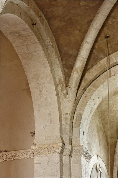 Croisée du transept, détail du pilier Nord-Est et de la retombée de l'ogive.