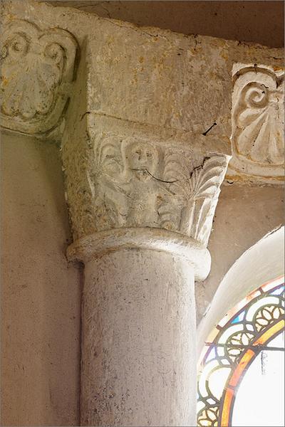 Abside, détail d'un chapiteau (à gauche de la baie Nord).