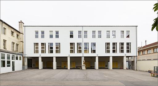 Corps D : élévation sur la cour.