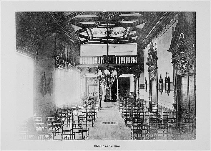 Vue vers l'entrée.