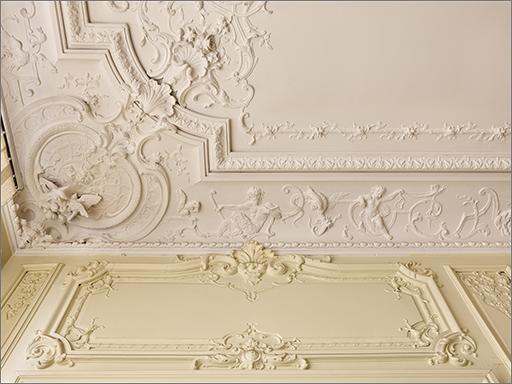 Adoucissement de plafond, détail du décor.