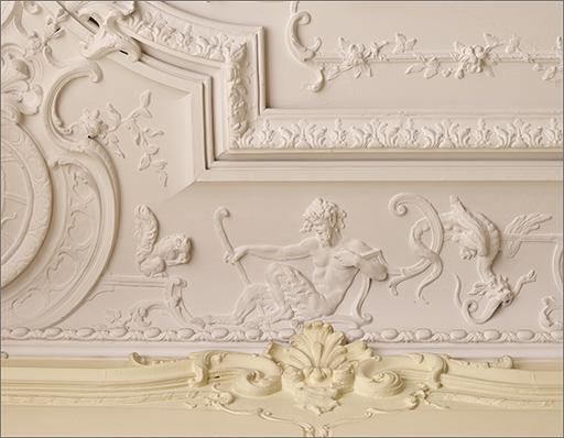 Adoucissement de plafond, détail du décor.