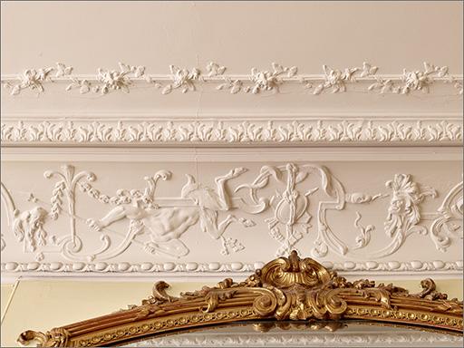 Adoucissement de plafond, détail du décor.