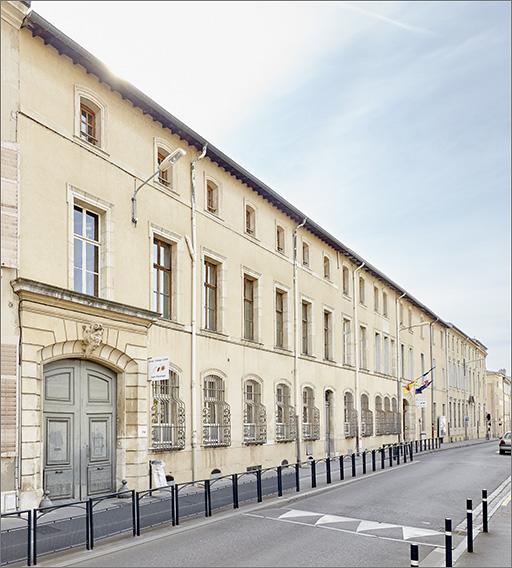 Vue d'ensemble sur la rue du Manège (depuis le n° 9)