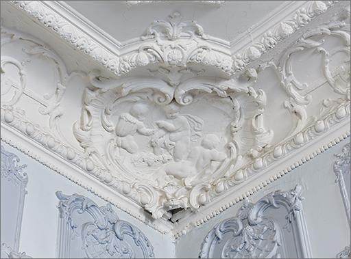 Plafond, détail d'un angle ; allégorie de l'automne.
