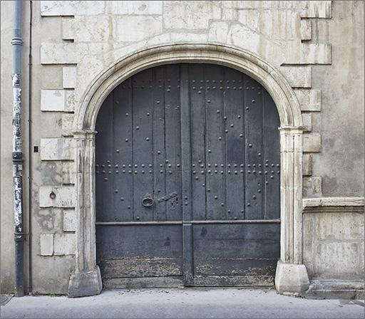Façade rue de Guise, porte cochère : ensemble face.