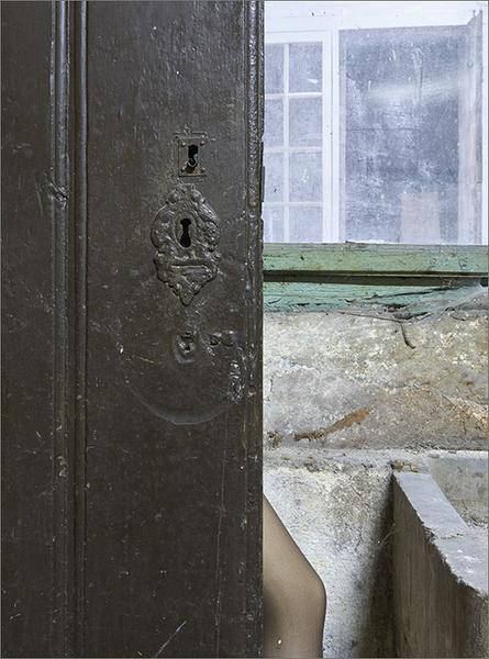 Rez-de-chaussée corps B : détail entrée de serrure porte de l'ancienne cuisine.
