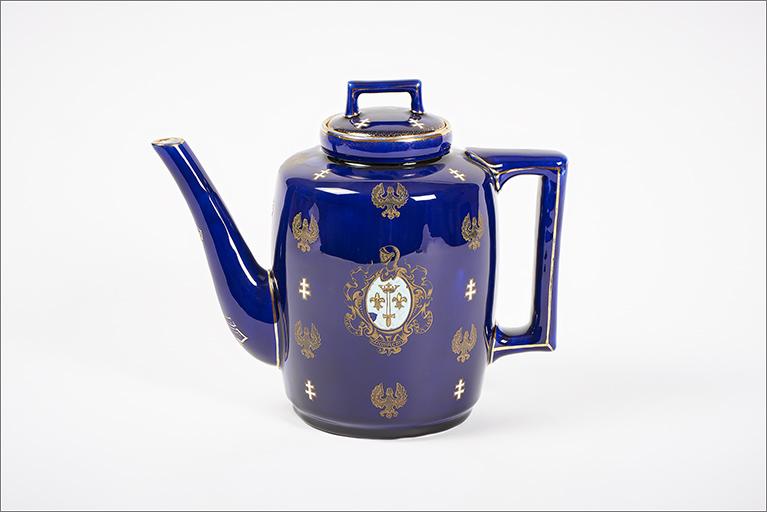 Cafetière, ensemble fermé.