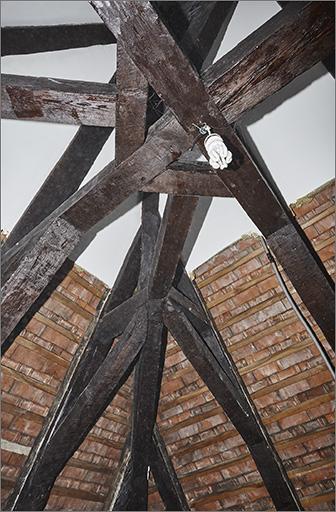 Corps de bâtiment A, détail enrayure croupe sud.