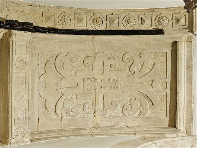 1er palier : sous-face de l'ancienne galerie de distribution, détail du décor (partie droite).