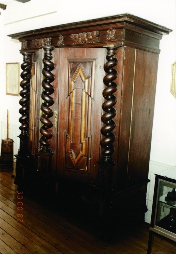 Armoire