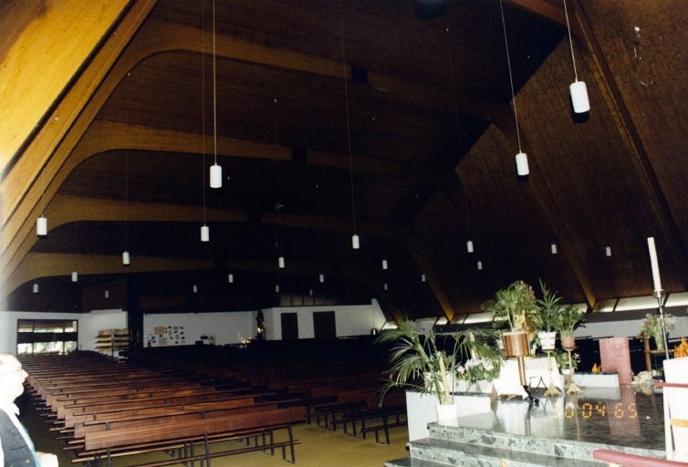 Vue d'ensemble de l'intérieur, vers l'ouest.