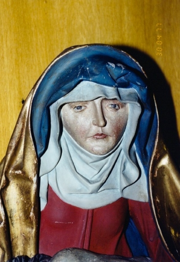 Vue de détail du visage de la Vierge.