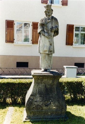 Vue d'ensemble, de face.